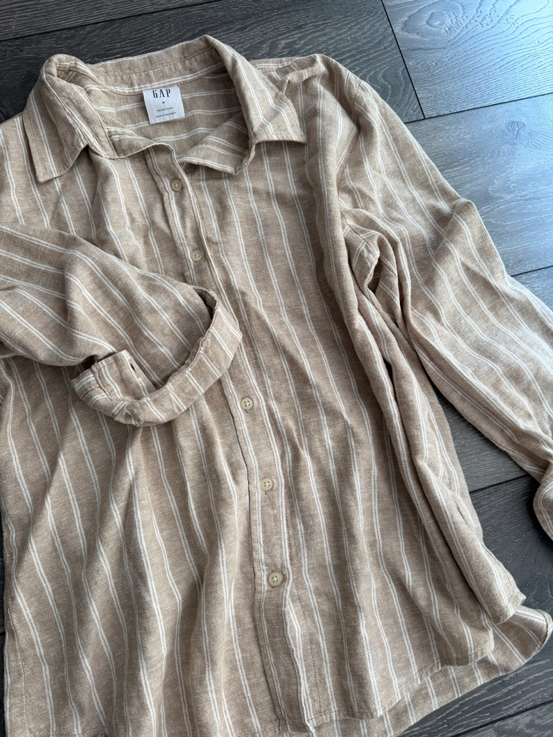 Gap Women’s Shirt - Size Medium - photo 2