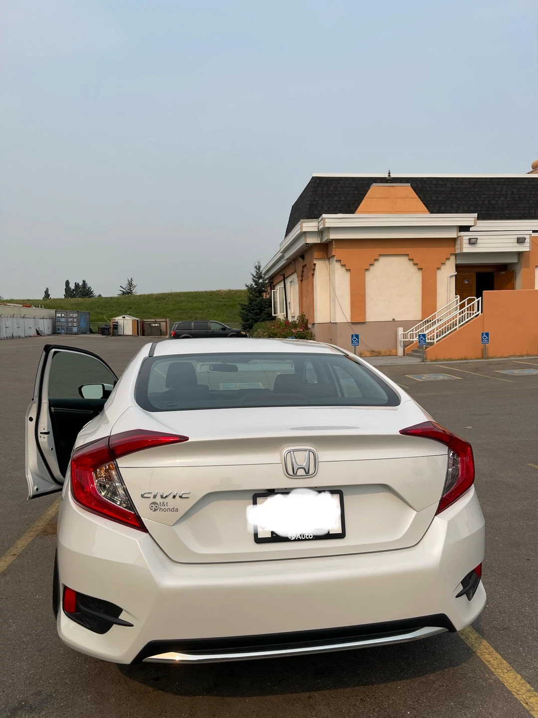 White Honda Civic - photo 3