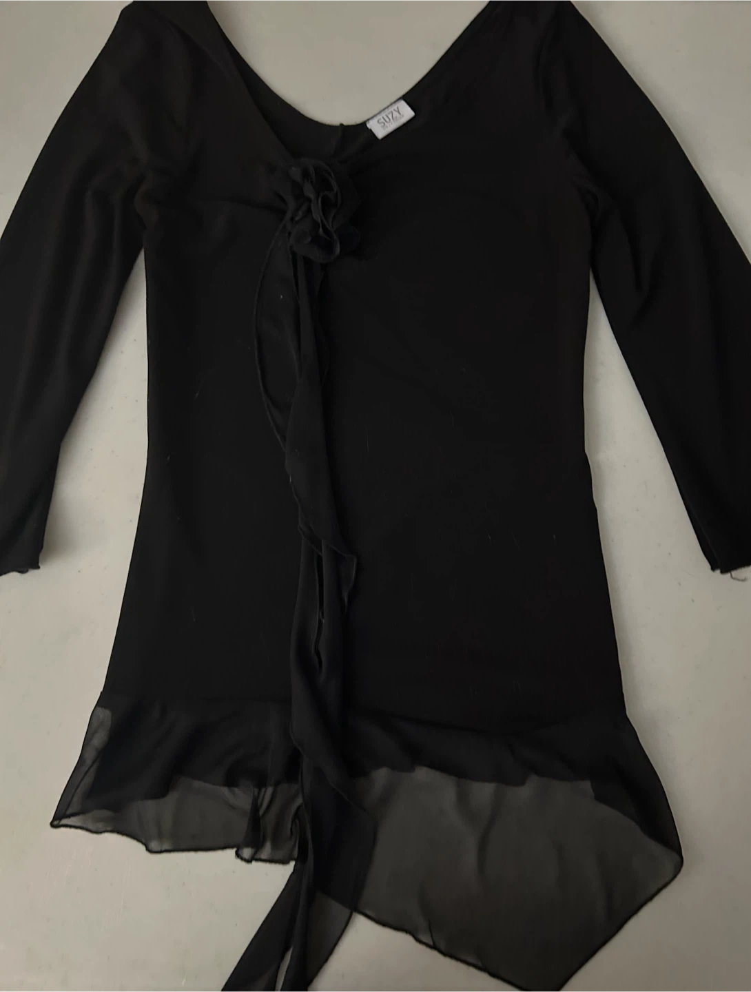 Suzy Shier Black Top with Flower - photo 2