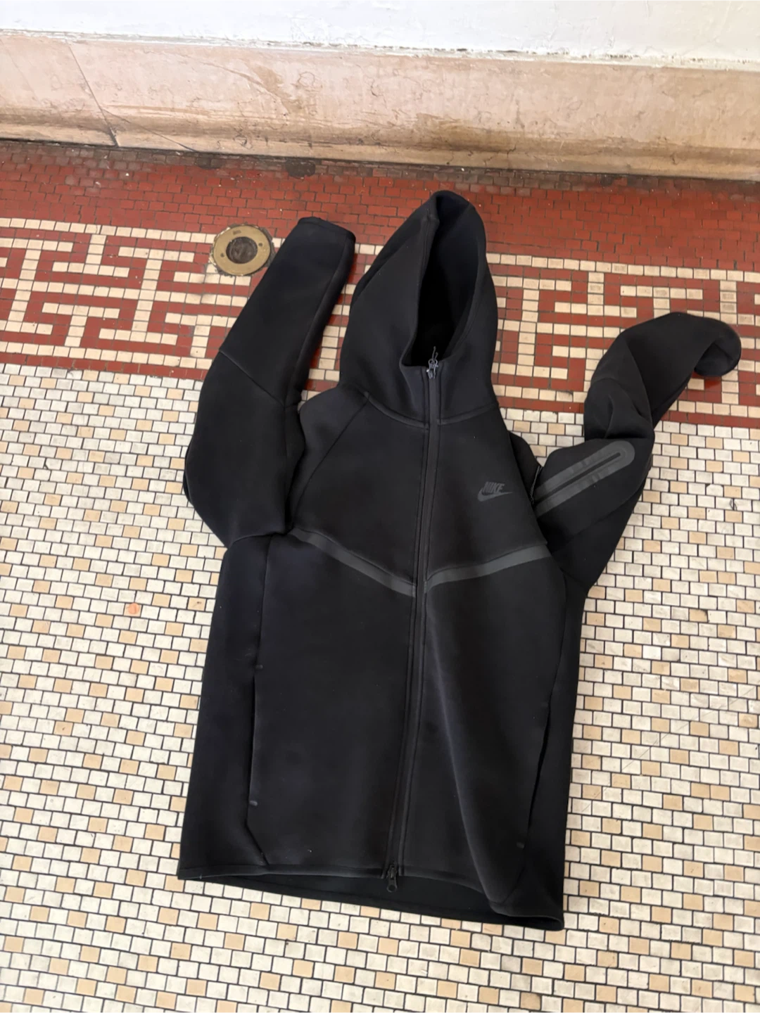Nike Tech Fleece Full-Zip Hoodie Black
