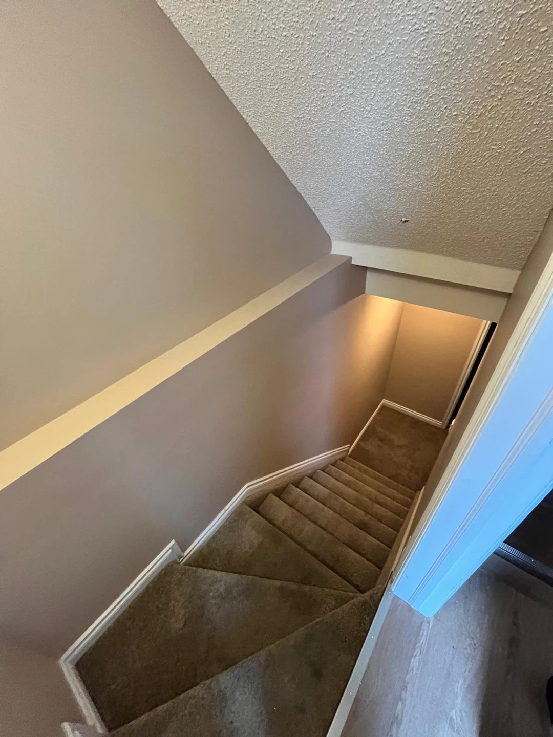 Basement for rent - photo 2