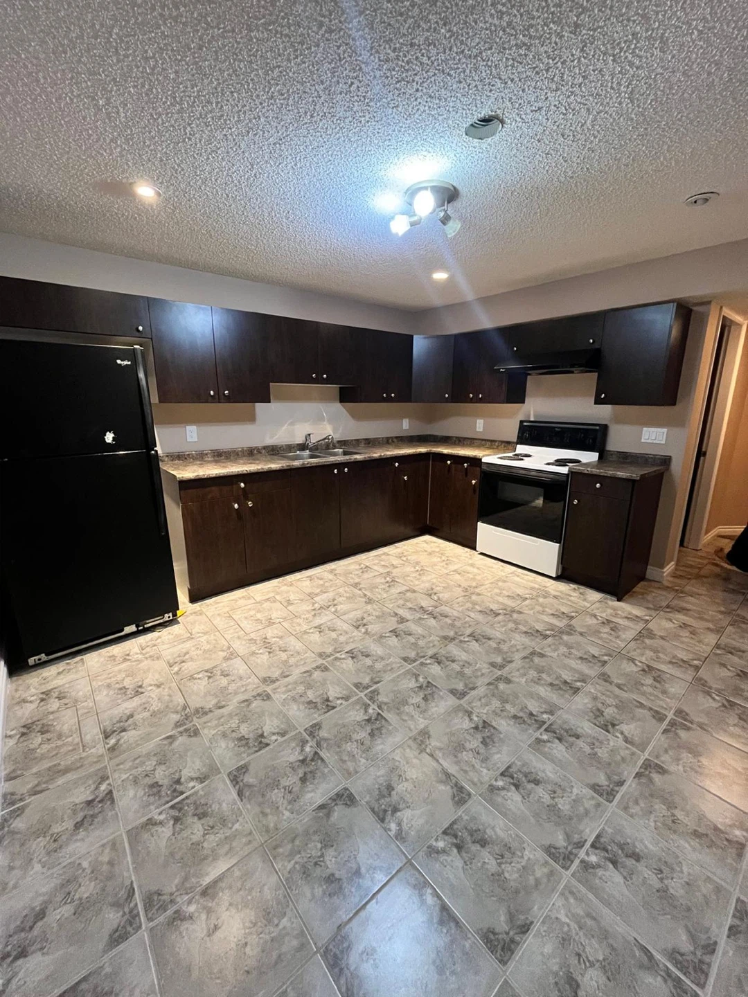 Basement for rent - photo 3