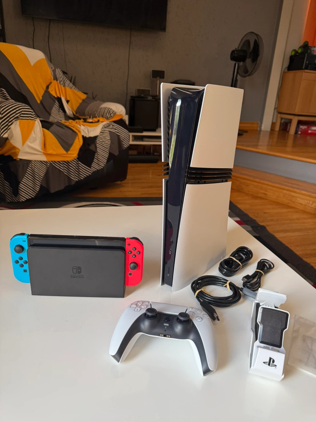 Bnew Ps5 Pro 2tb and Nintendo Switch Oled