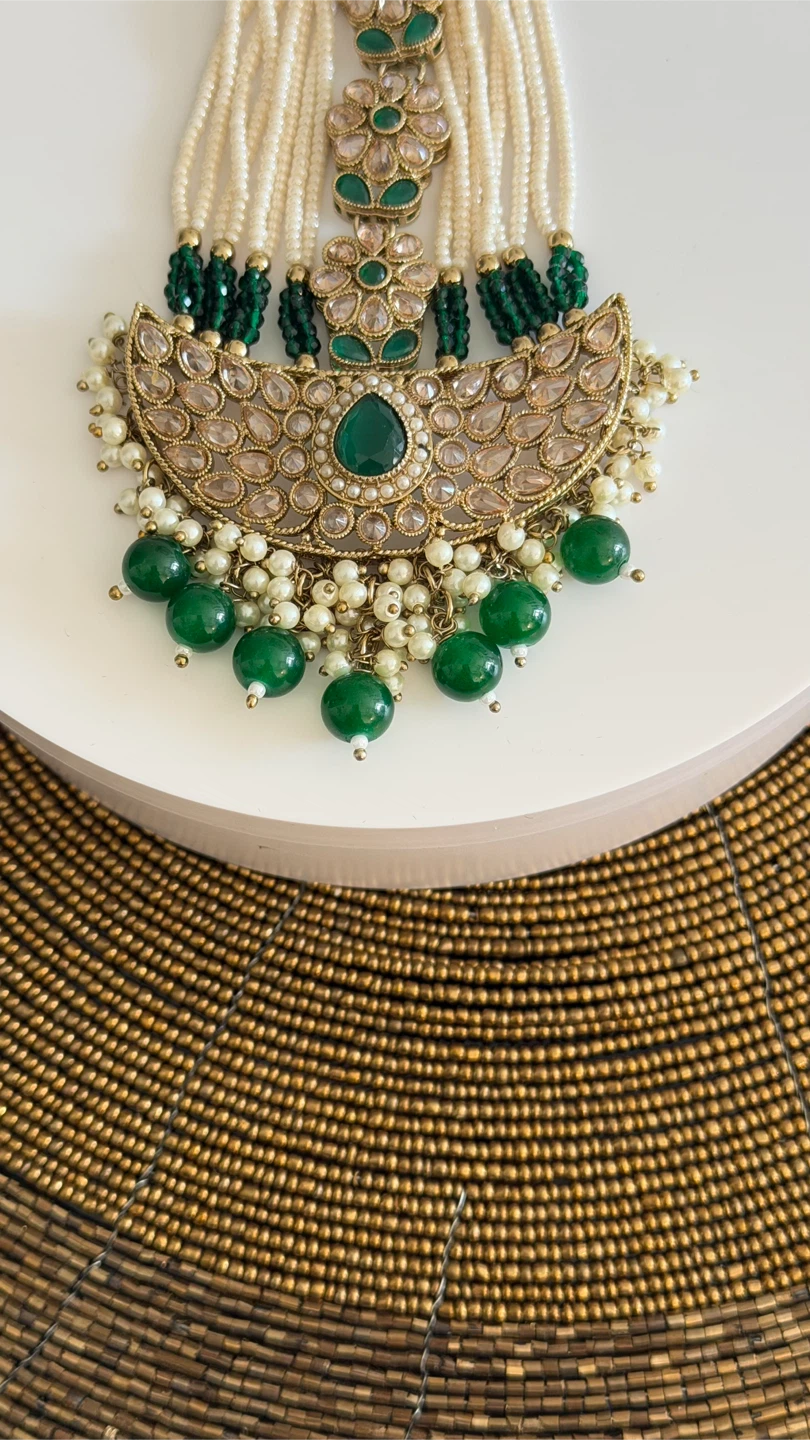 Traditional Emerald and Pearl jhumer - photo 3