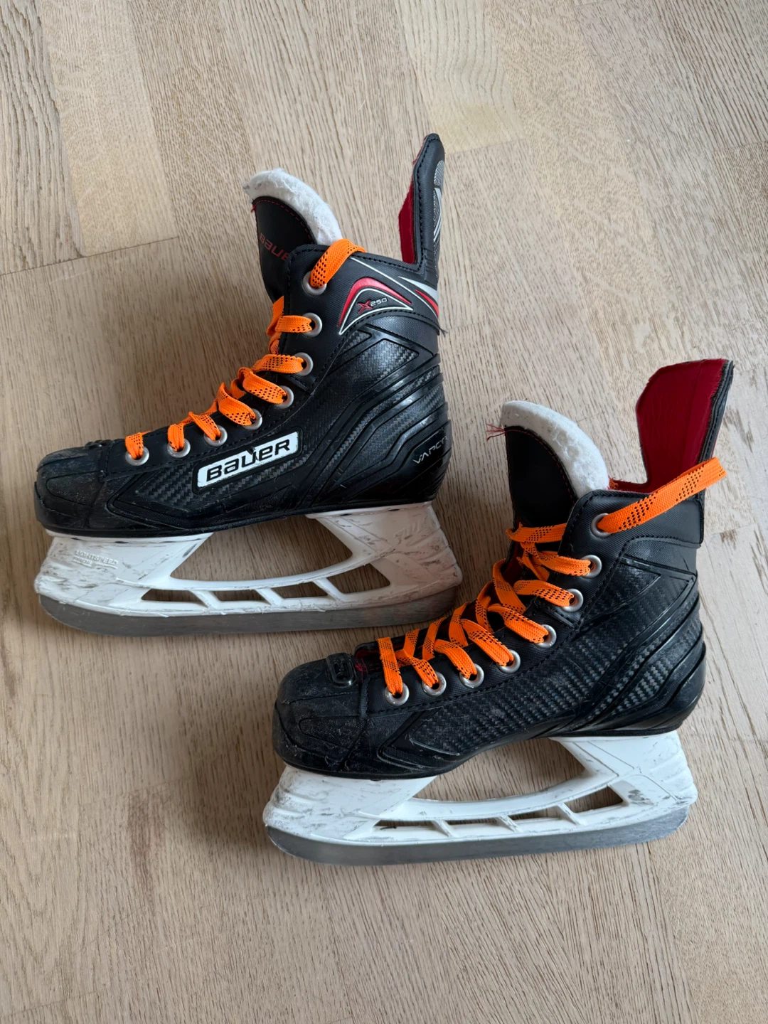 Bauer Vapor X250 (Size 2) Youth Hockey Skate - photo 3