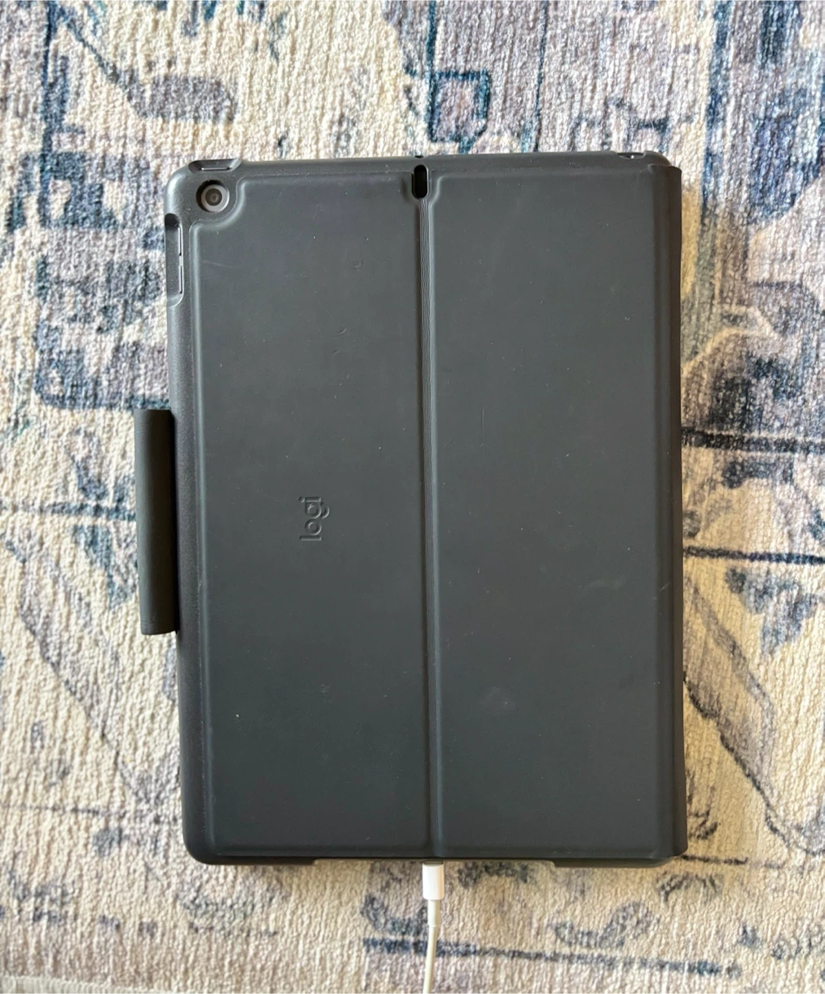 Apple iPad with Logitech Keyboard Case - photo 3