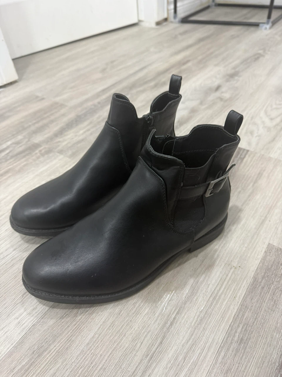 Assorted Footwear Collection - photo 4