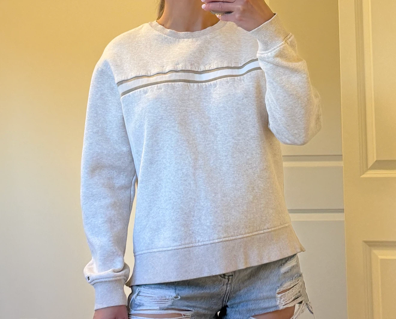 Tommy Hilfiger grey crewneck sweatshirt