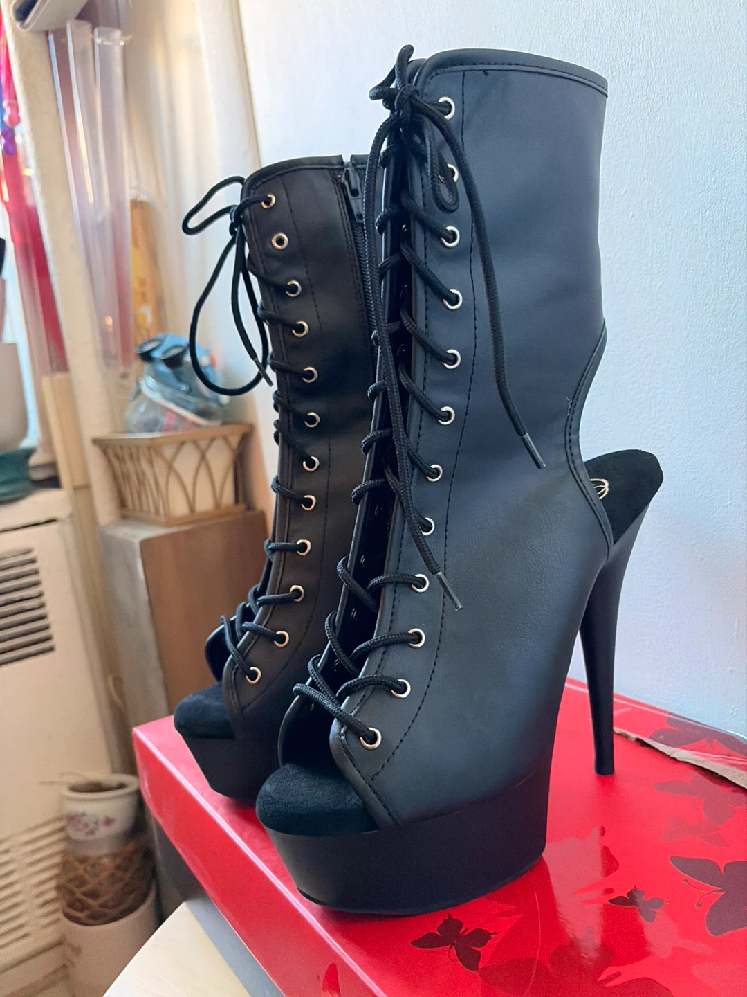 New Pleaser Boots Size 10