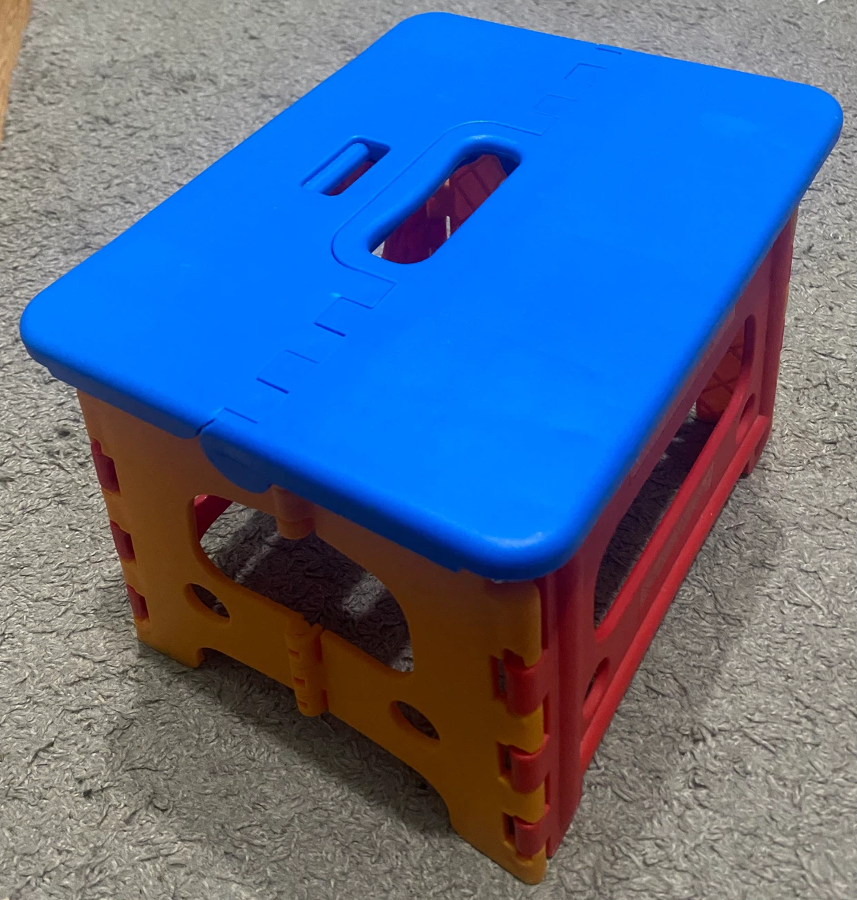 Folding step stool with safety lock - photo 2