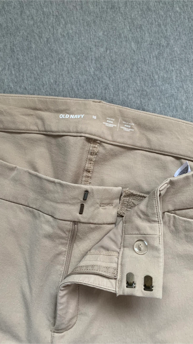 Old Navy Pixie High-Rise Pants - Size 18 - photo 3