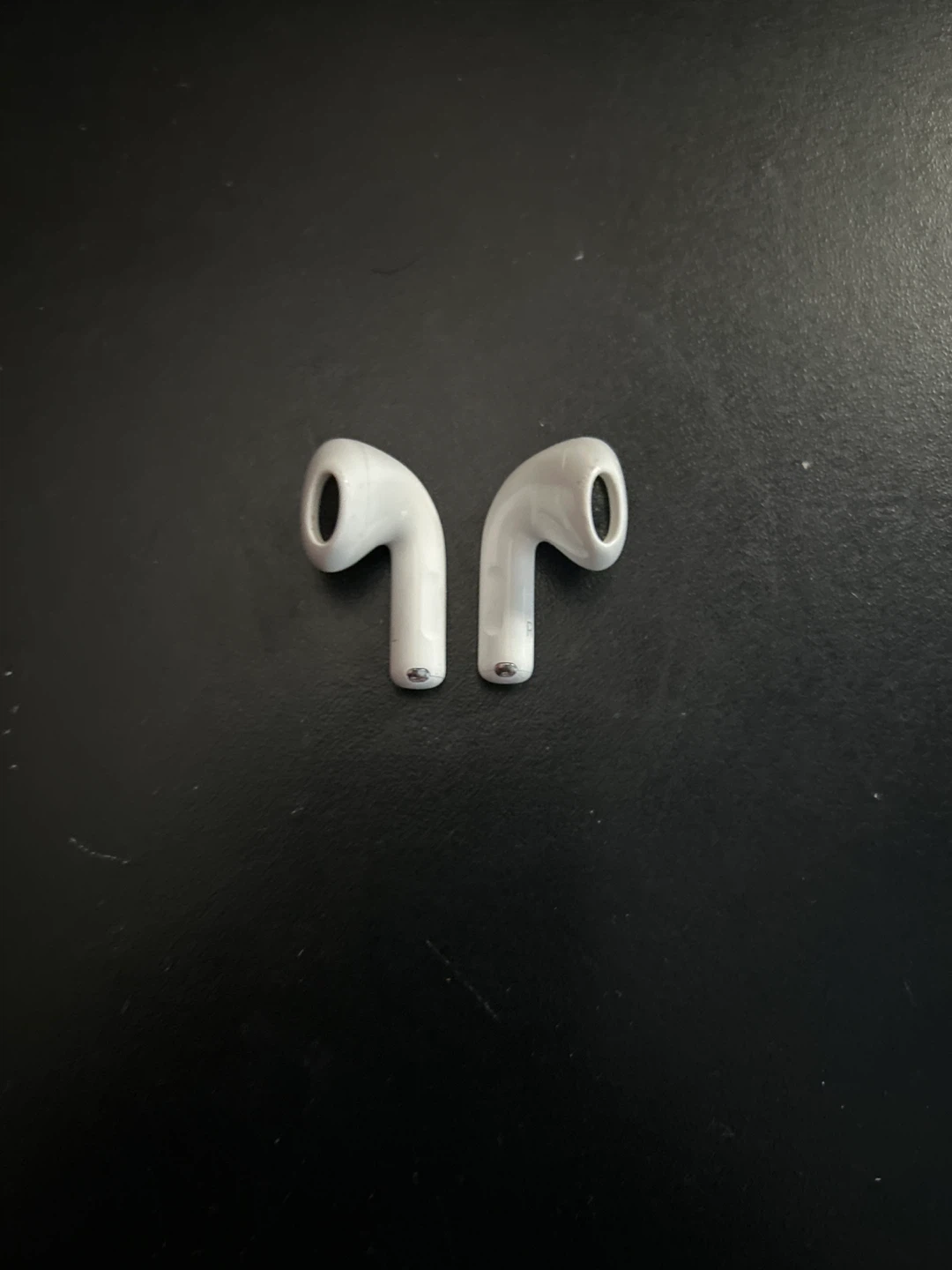 Apple AirPods 4th Generation (No Case) - photo 2