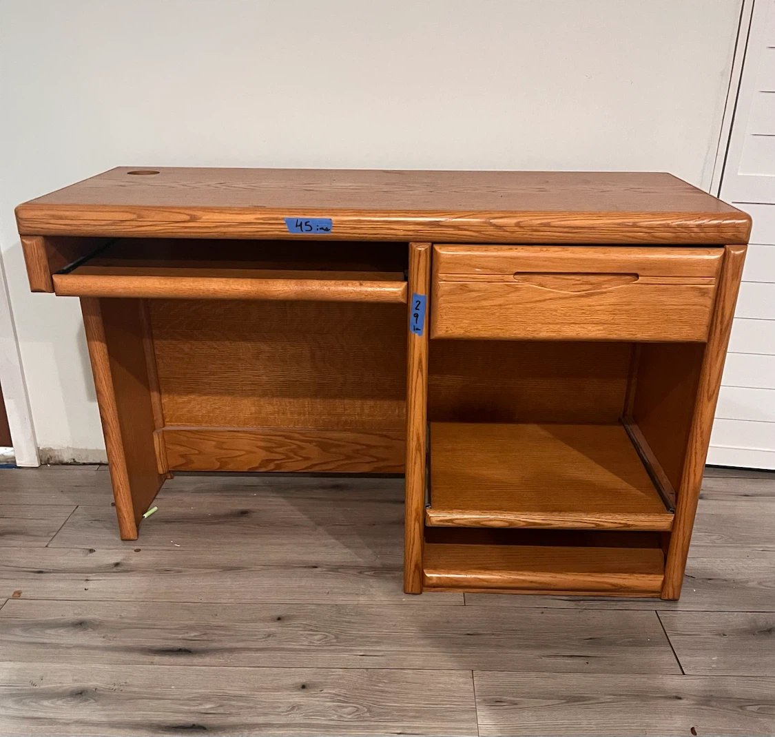 Wooden computer desk with pull-out keyboard tray - photo 2