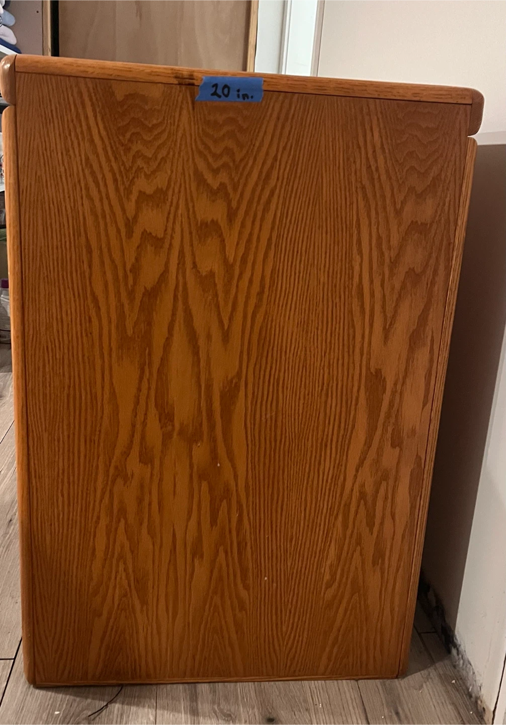 Wooden computer desk with pull-out keyboard tray - photo 3