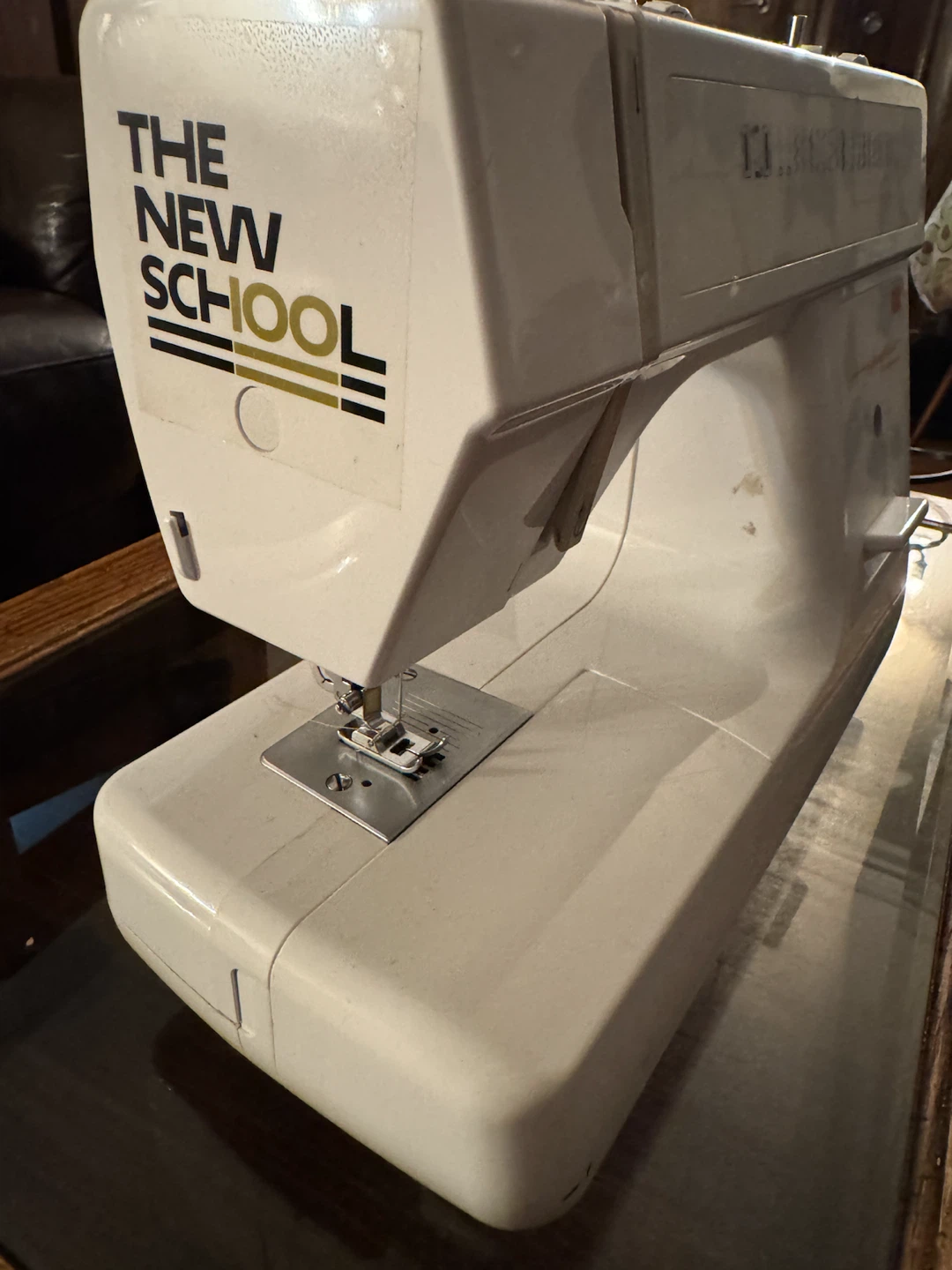 Huskystar E10 Sewing Machine - photo 3