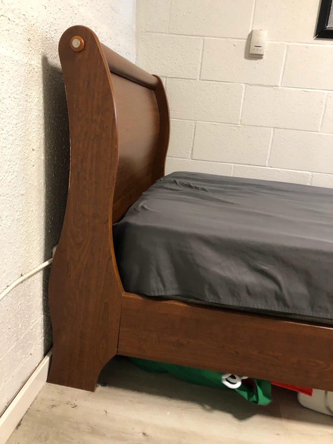 Twin Size Wooden Sleigh Bed Frame