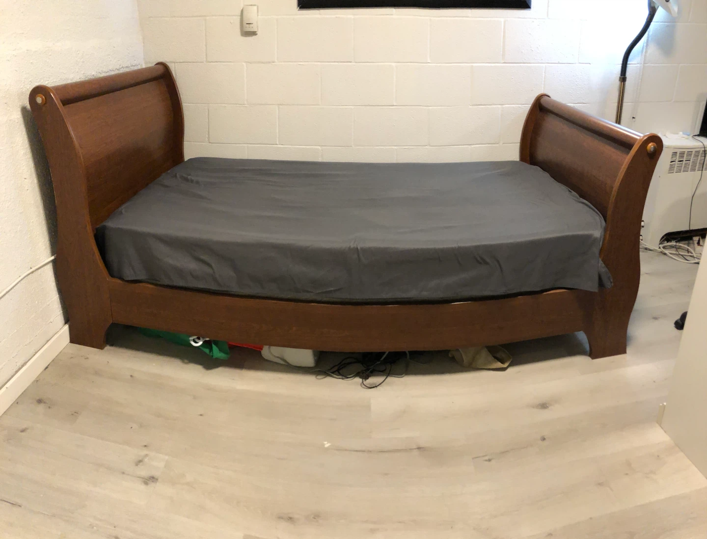 Twin Size Wooden Sleigh Bed Frame - photo 2