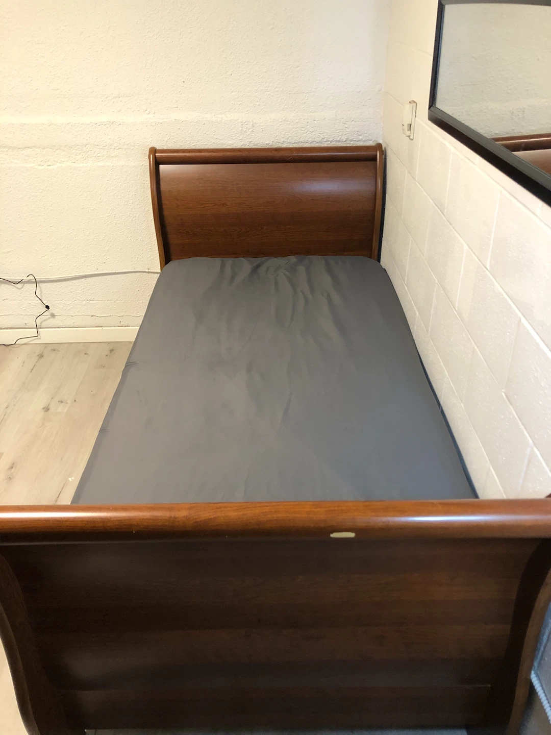 Twin Size Wooden Sleigh Bed Frame - photo 3