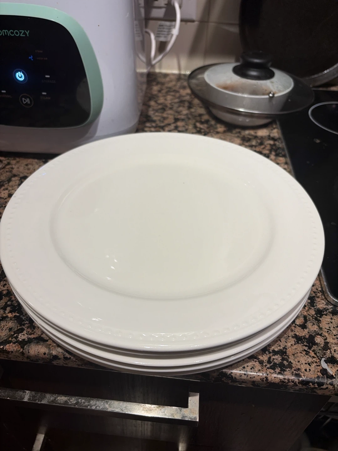 Set of White Bead Rim Dinner Plates