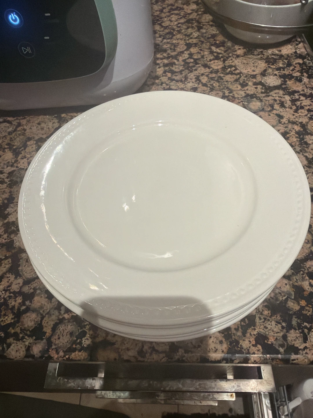 Set of 5 White Ceramic Plates - photo 2
