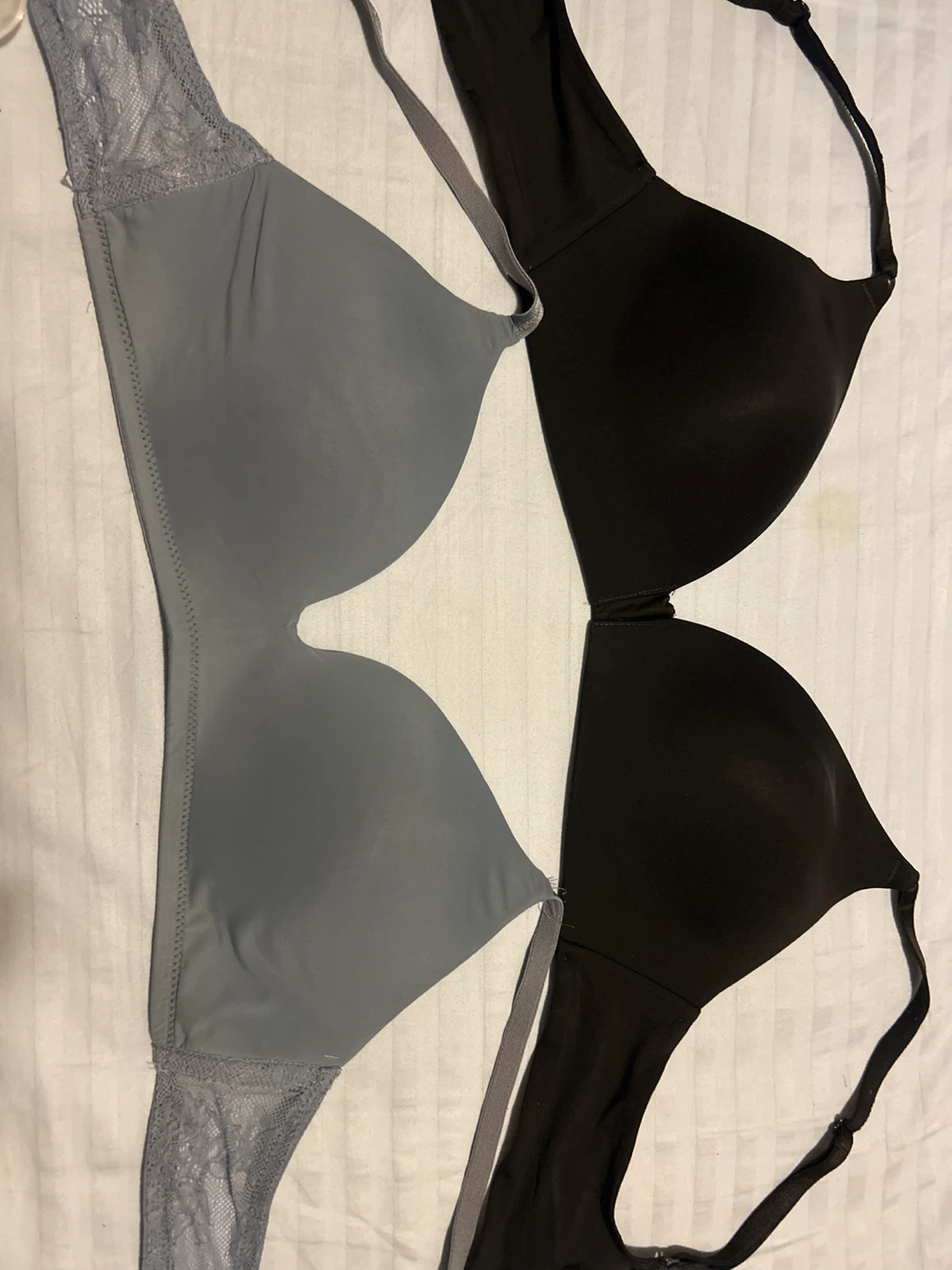 Two lightly lined bras - photo 2
