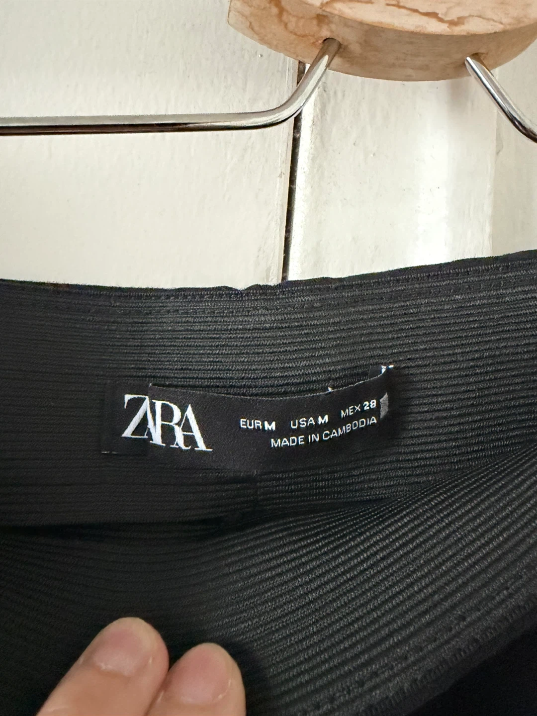 ZARA High-Waisted Gold Button Trousers - photo 3