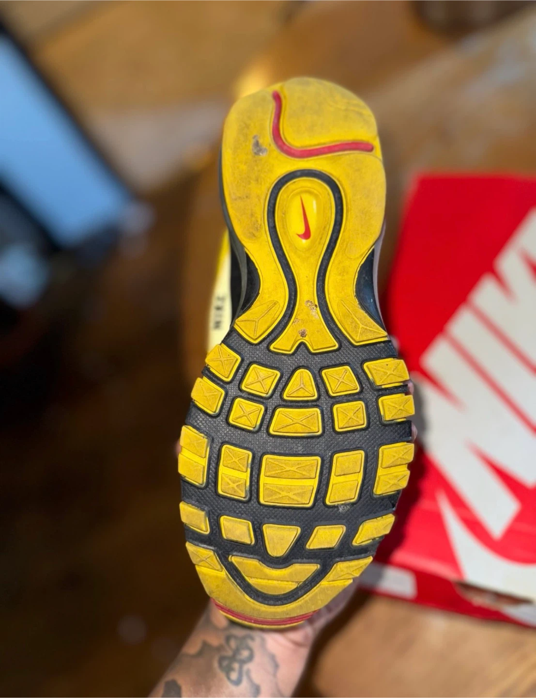 Nike Air Max 97 Yellow/Black Size 5Y - photo 2