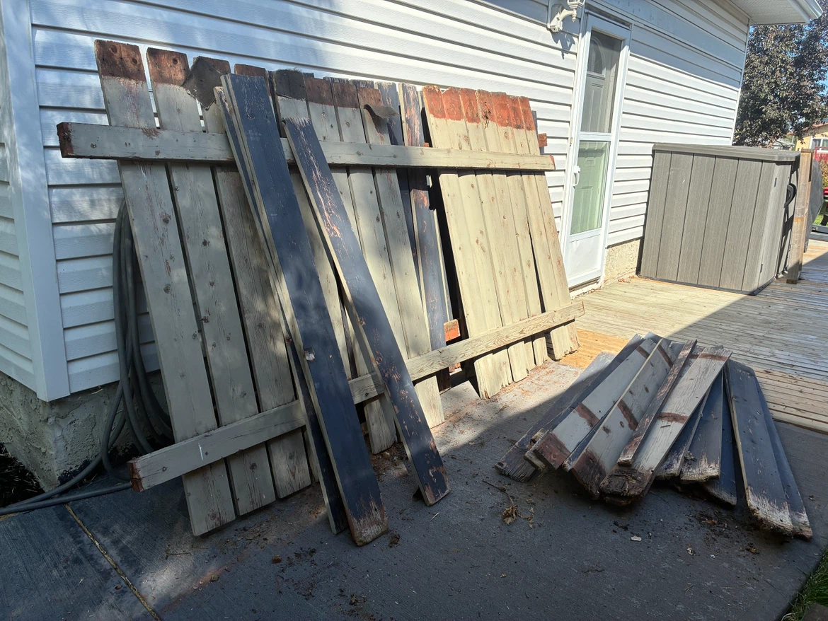 Assorted Used Wooden Fence Panels - photo 3