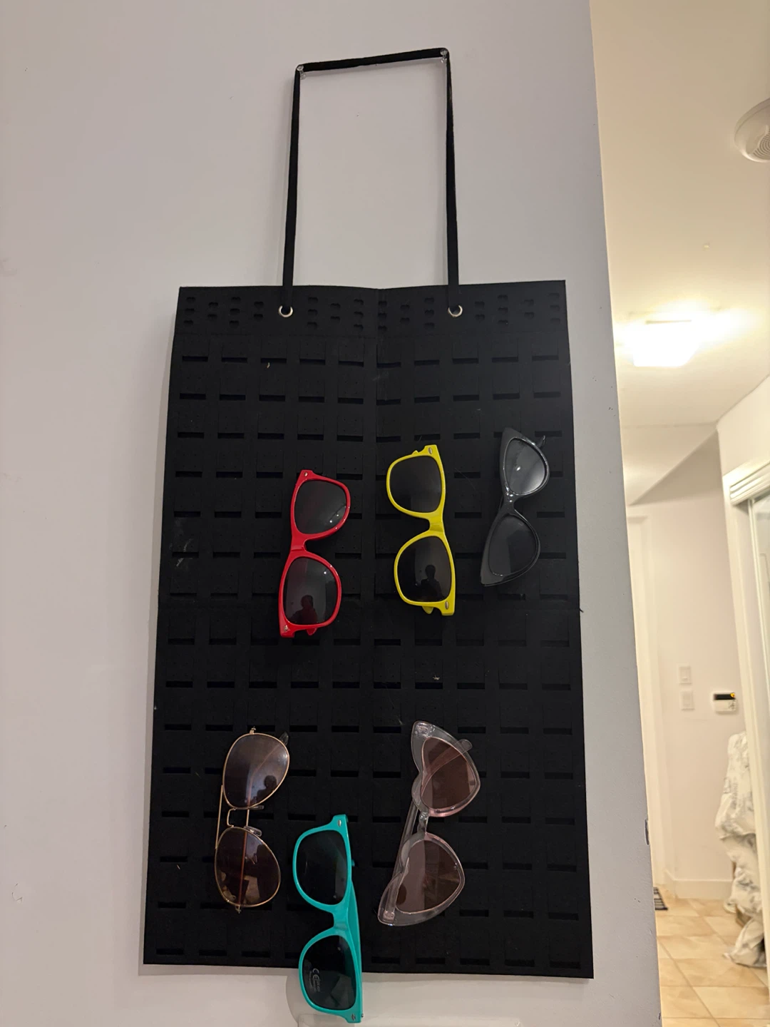 Wall-Mounted Felt Sunglasses Organizer - photo 2