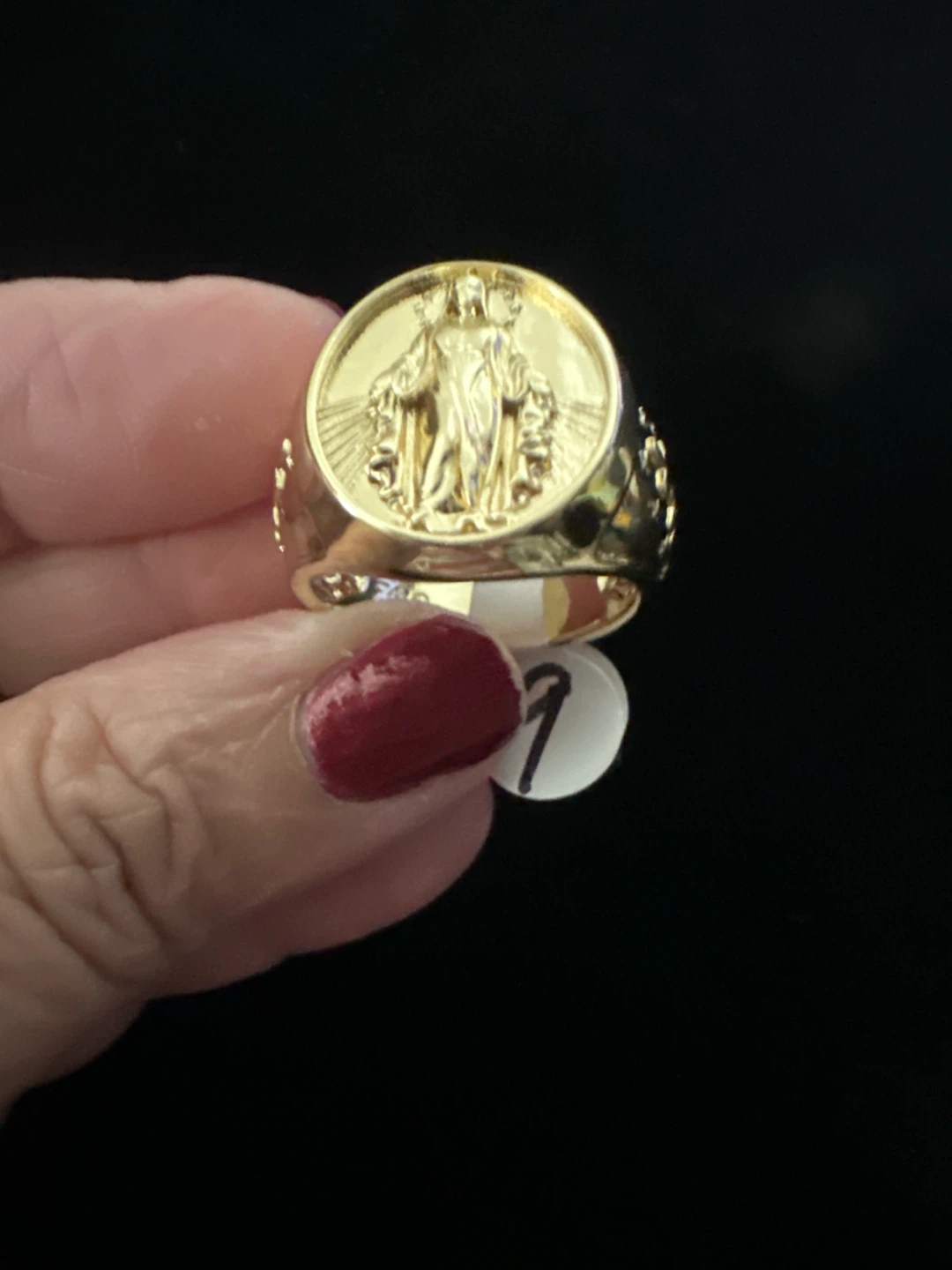 Gold Tone Virgin Mary Religious Ring Size 9 - photo 3