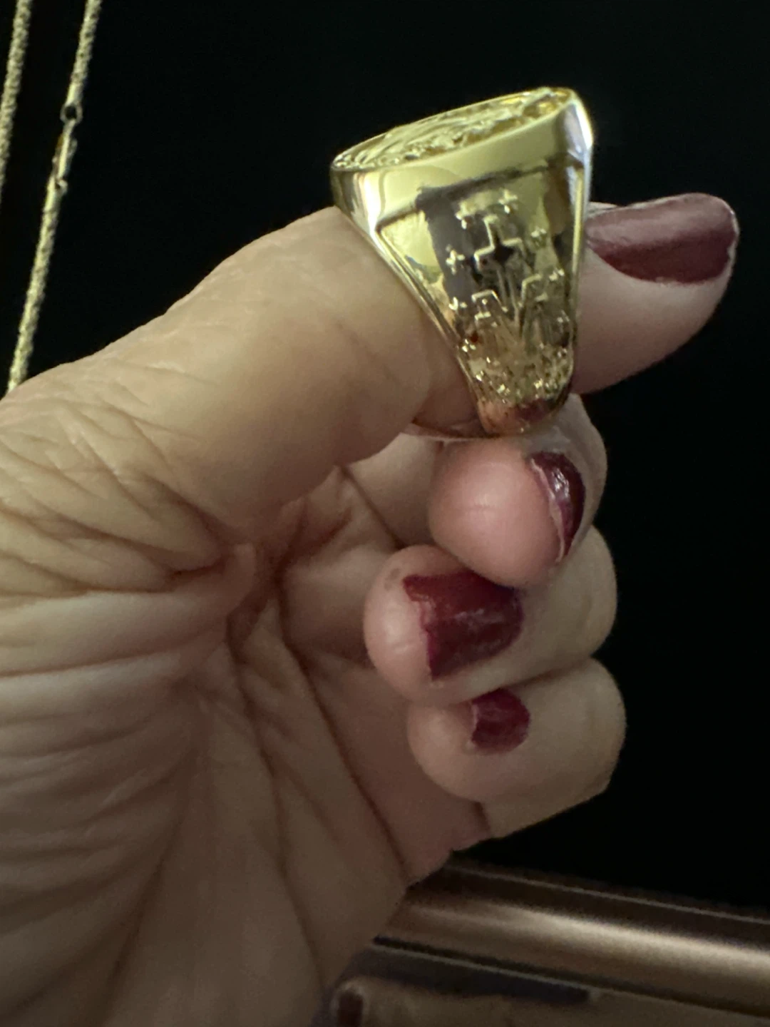 14k Gold-Tone laminated Miraculous Medal Signet Ring Size 10 - photo 2