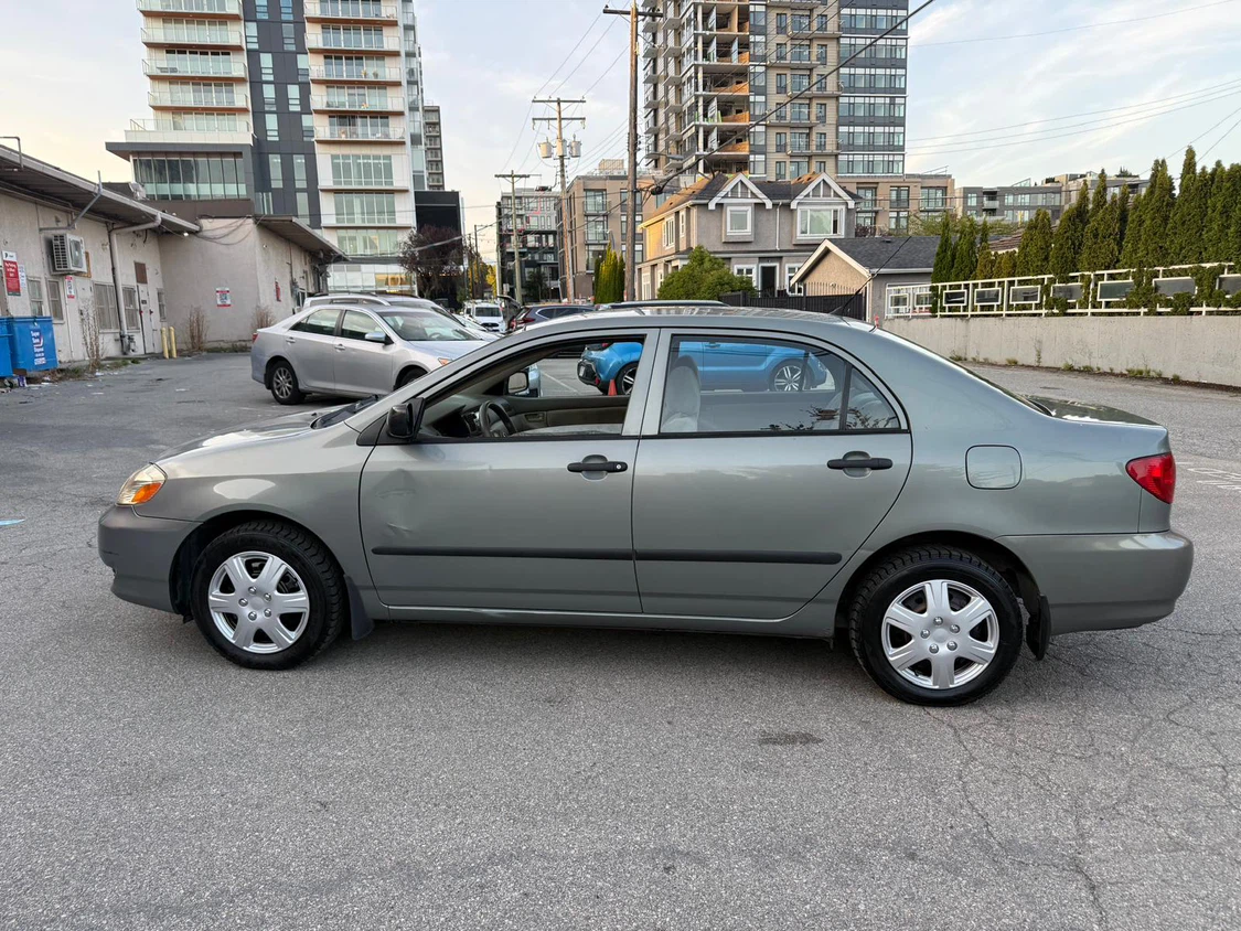 2004 Toyota Corolla - photo 4