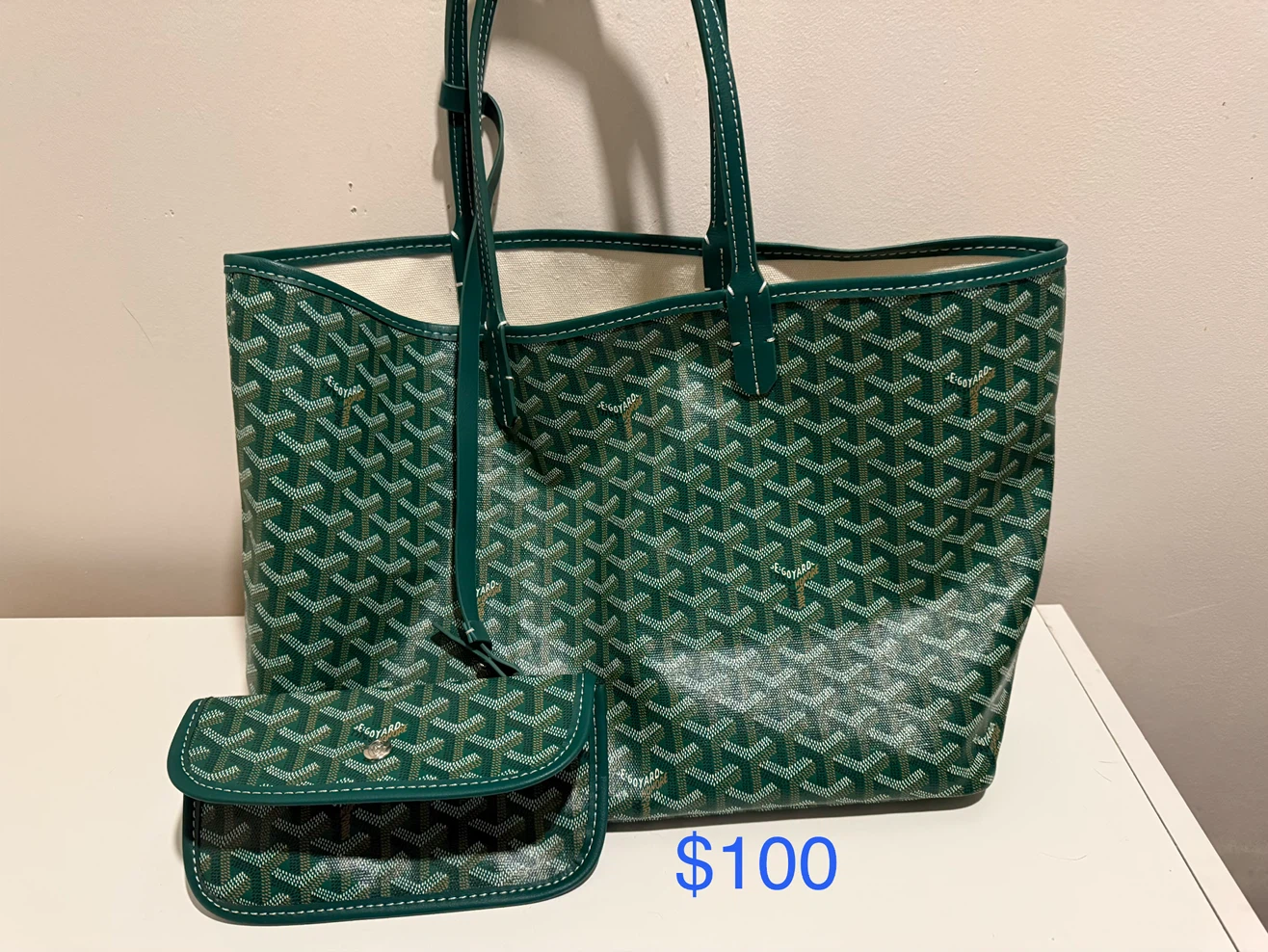 Green tote bag
