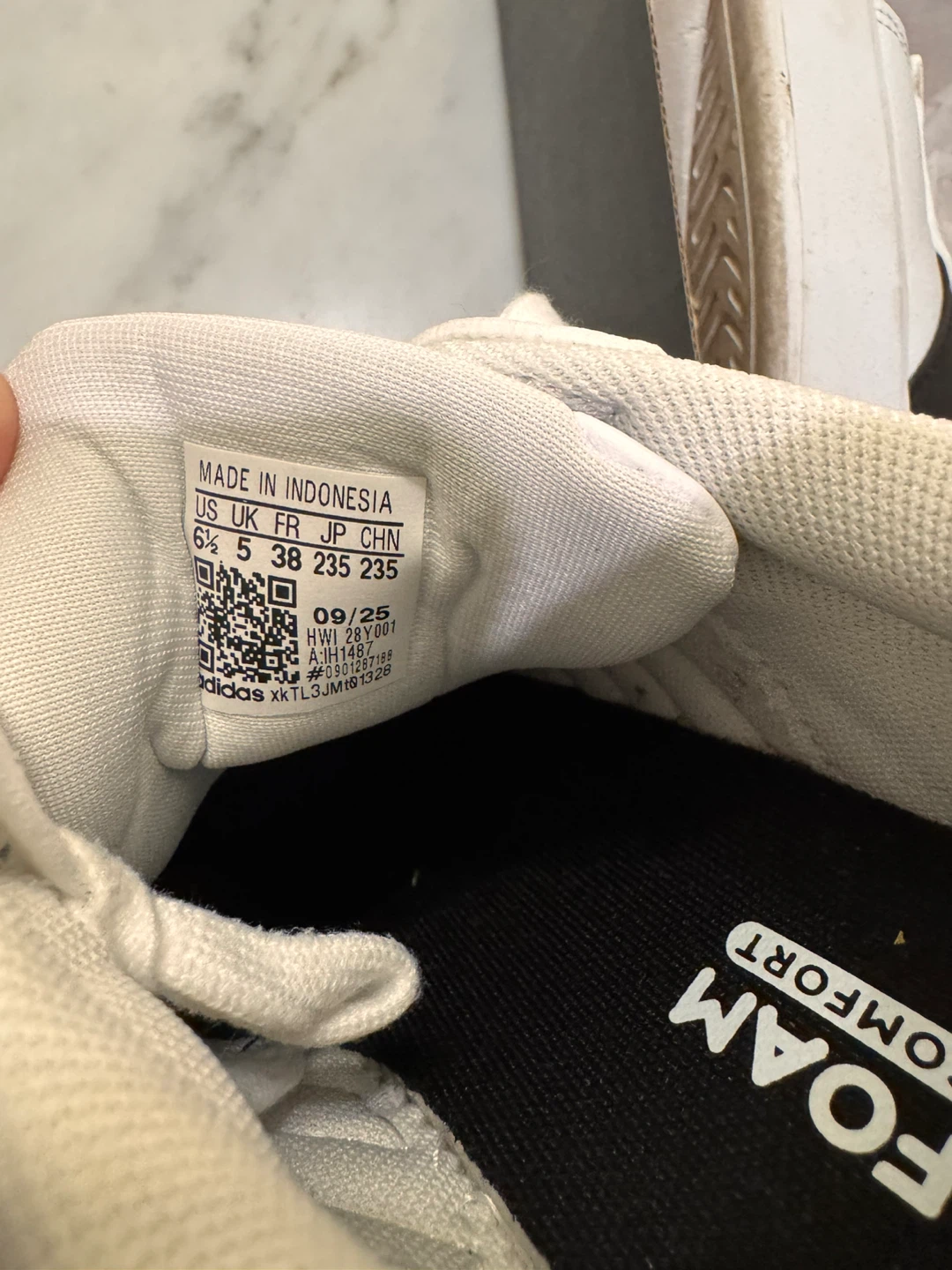 Adidas Cloudfoam White and Black Sneakers - photo 3