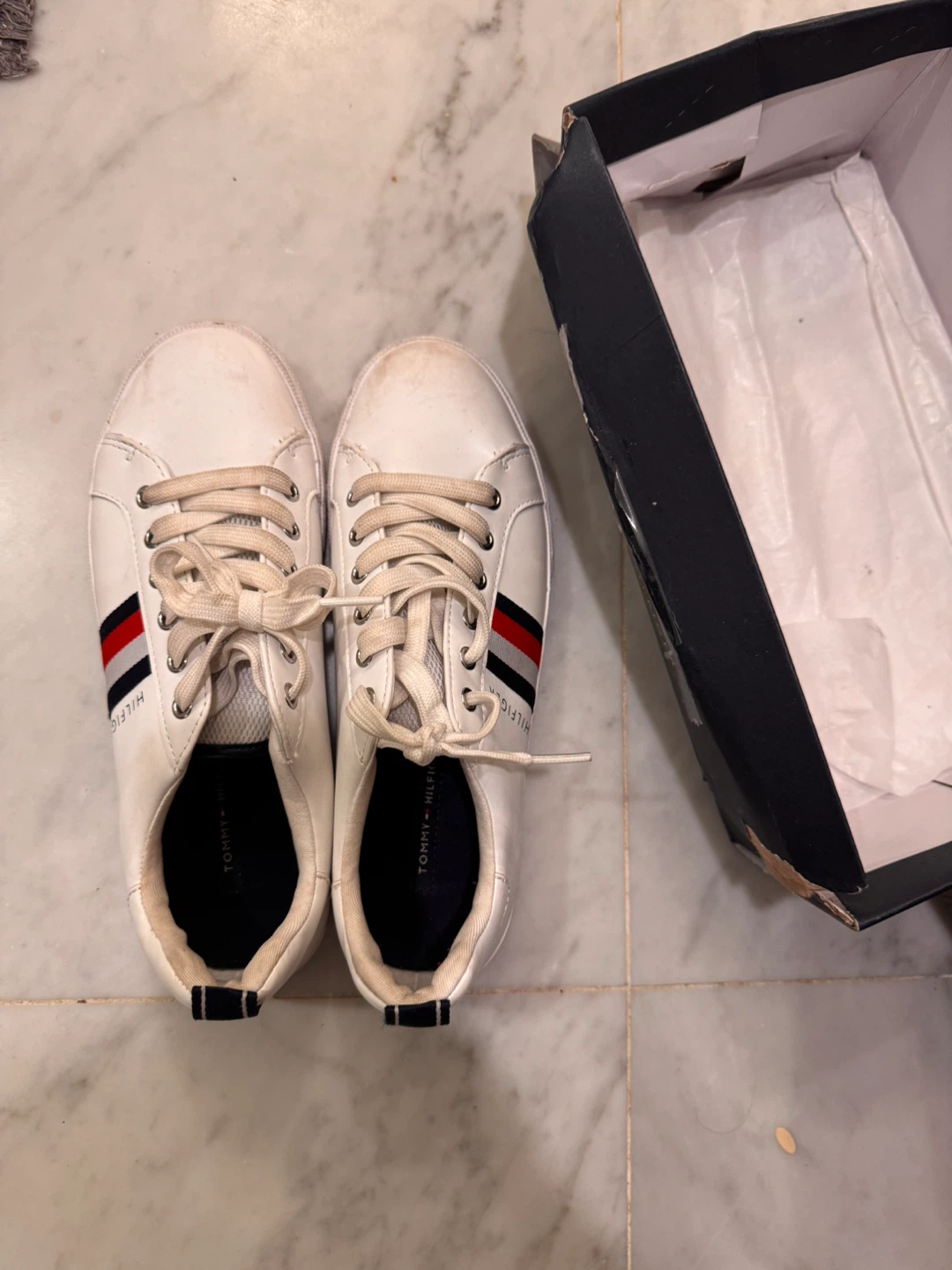 Tommy Hilfiger White Sneakers Size 7M