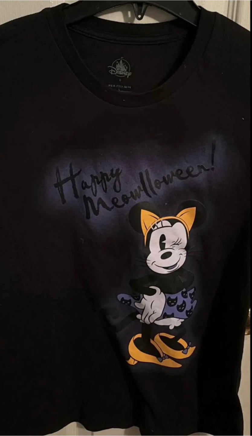 Women Disney Halloween t shirt size small