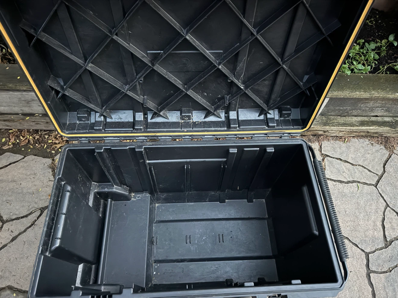 DEWALT Tough Chest 38-inch 238.5L Mobile Tool Box - photo 5