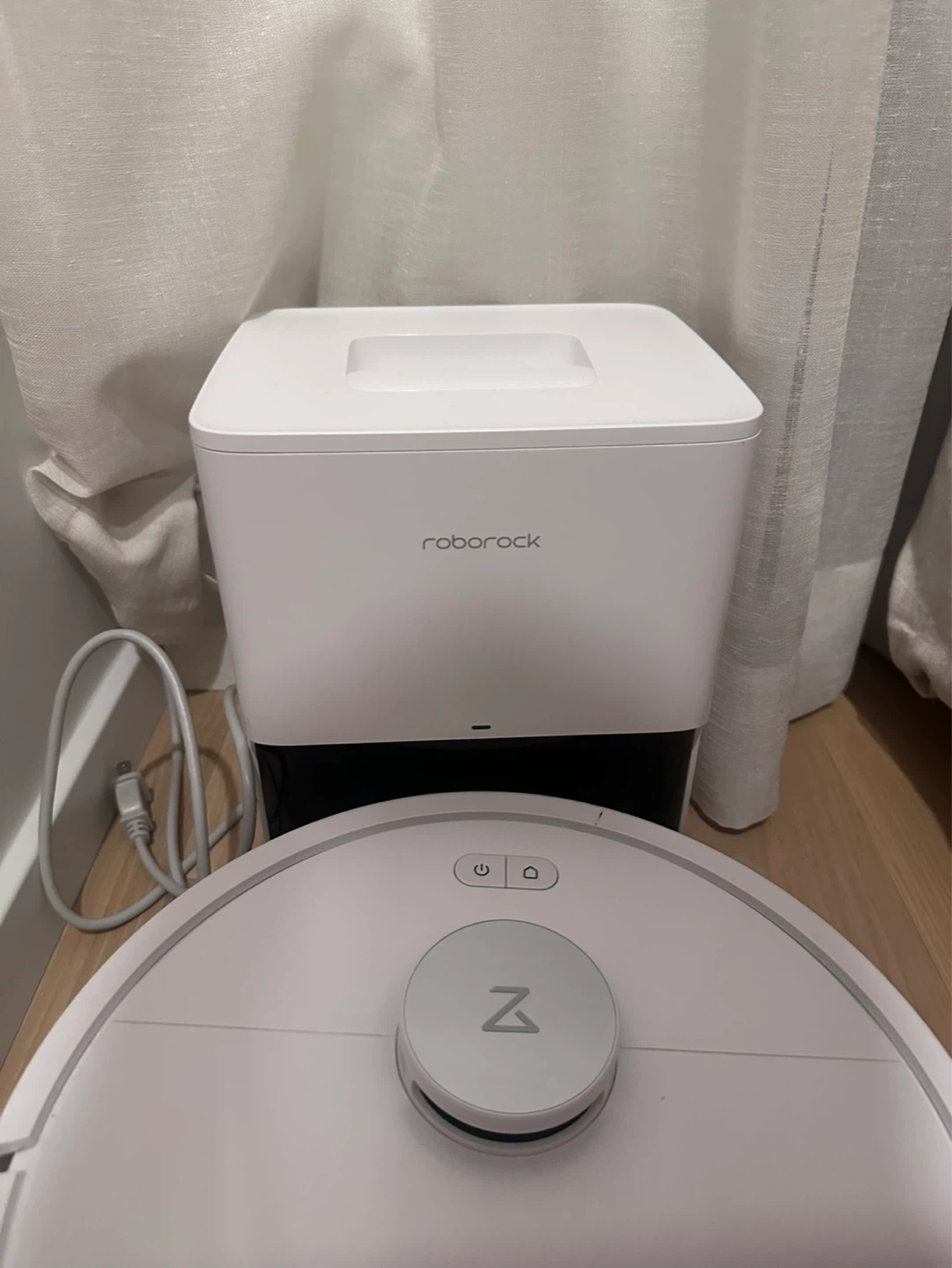 Roborock Robot Vacuum with Self-Empty Station - photo 2
