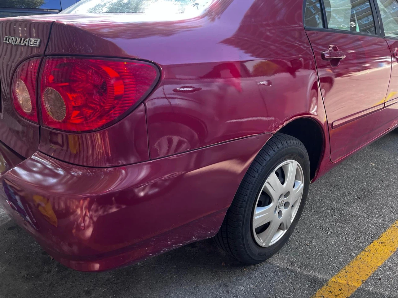 Red Toyota Corolla LE Sedan 2008 - photo 4