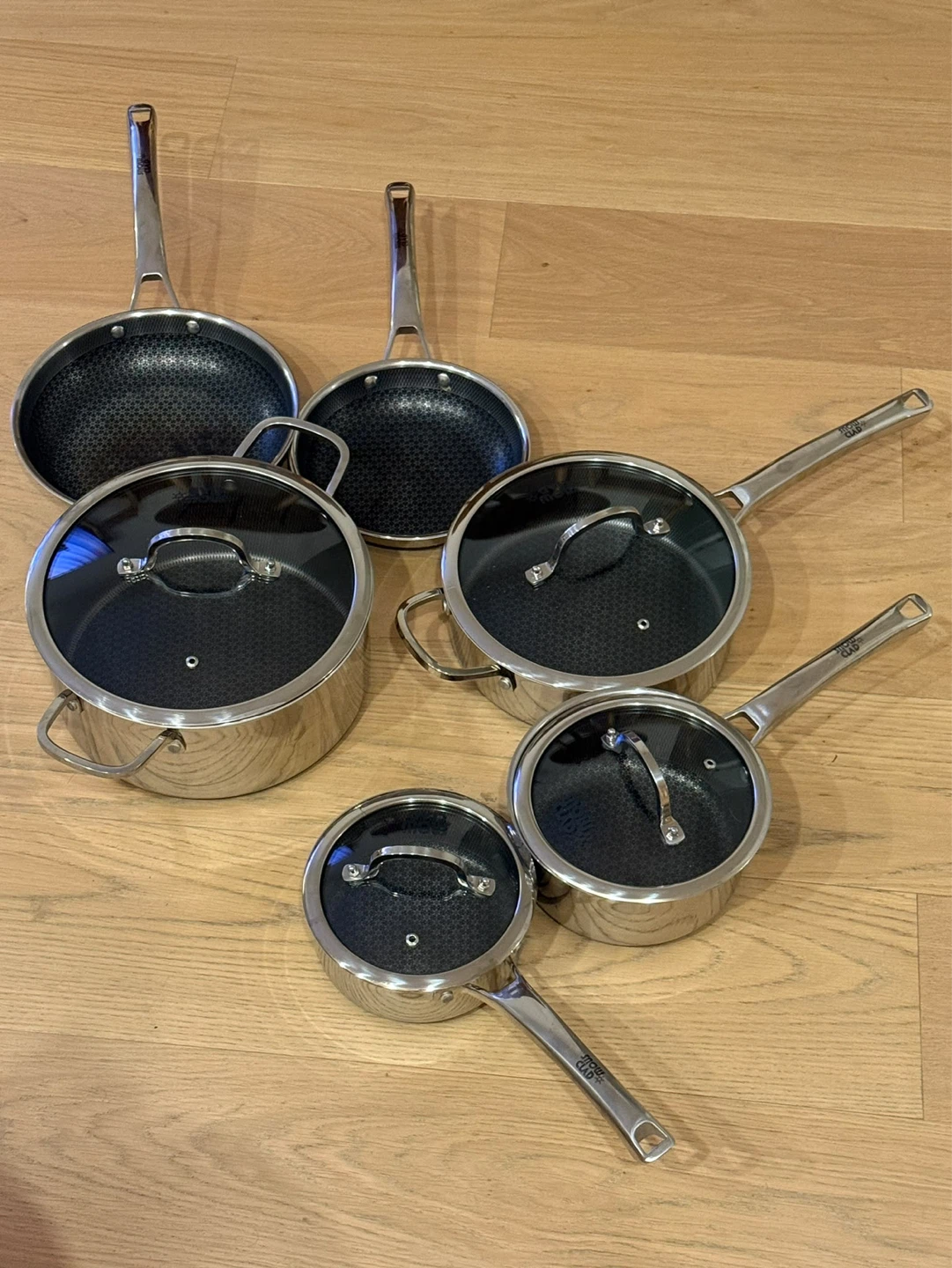 Snow Clad Cookware Set