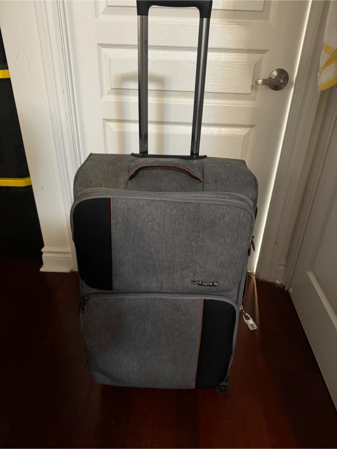Wagon R Grey Spinner Luggage