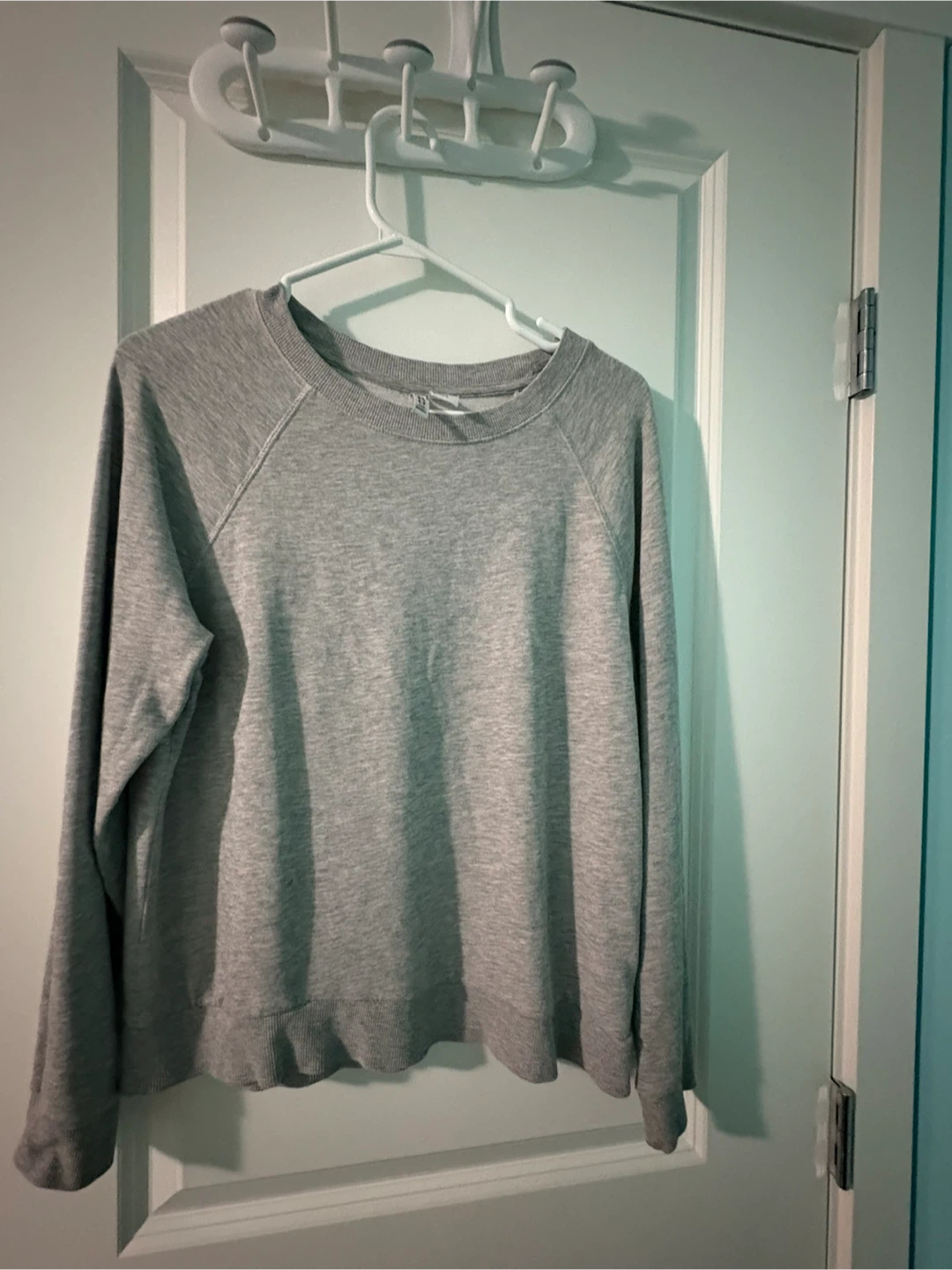 Grey cropped top