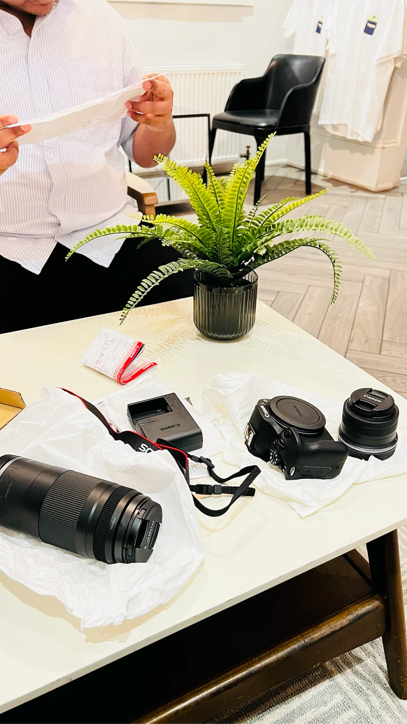 Canon EOS R100 Mirrorless Camera Double Lens Kit