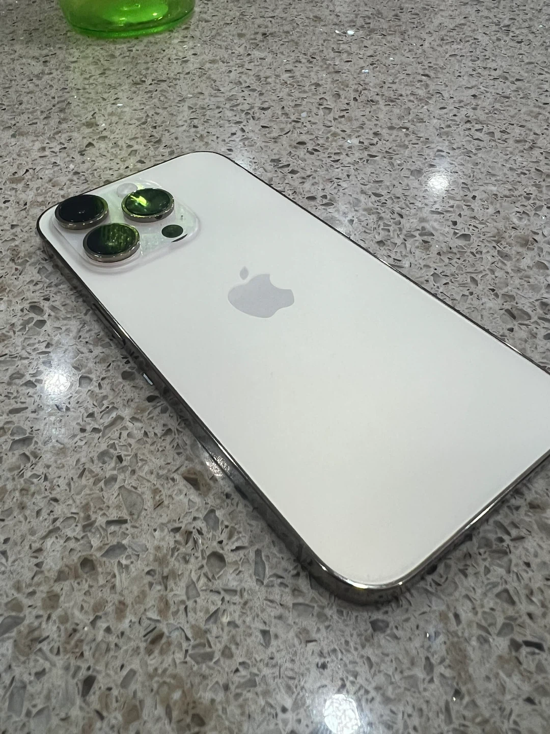 Apple iPhone 14 Pro - photo 3