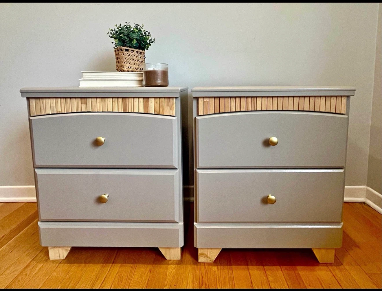 Set of two refinished greige nightstands