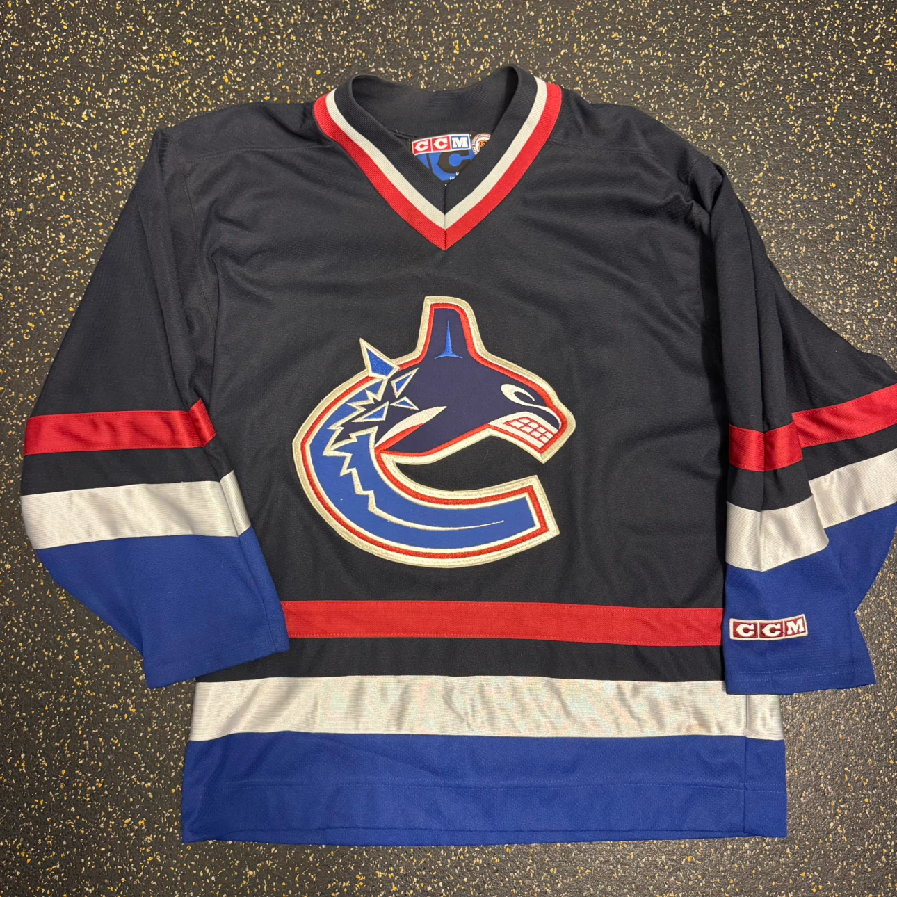CCM Vancouver Canucks Jersey - Size Medium