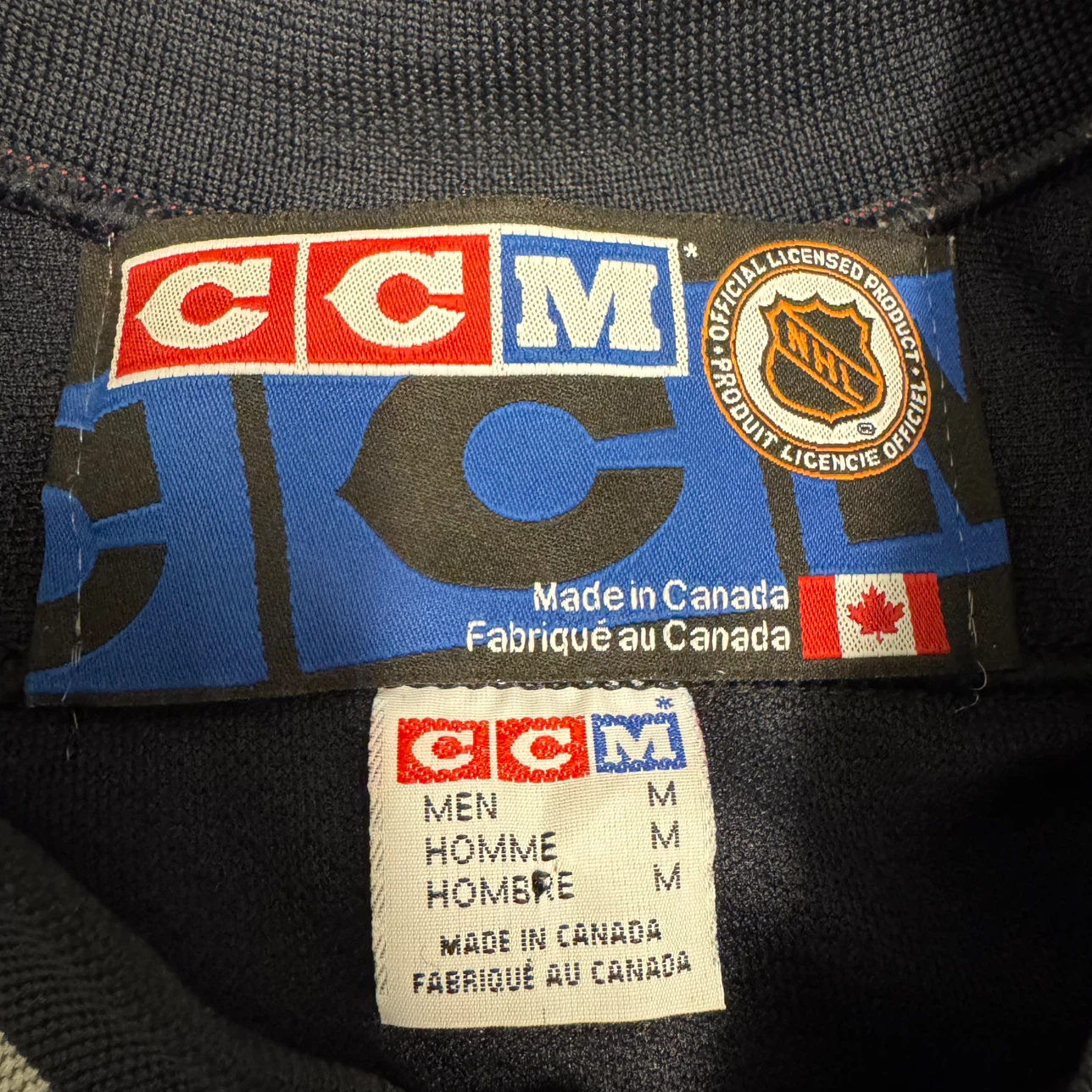 CCM Vancouver Canucks Jersey - Size Medium - photo 2