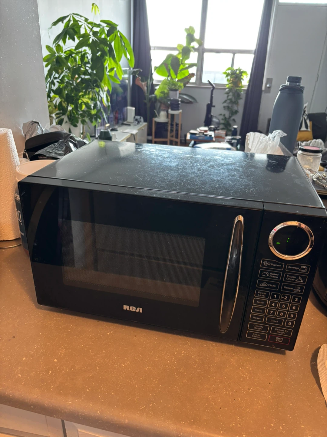 RCA Black Countertop Microwave