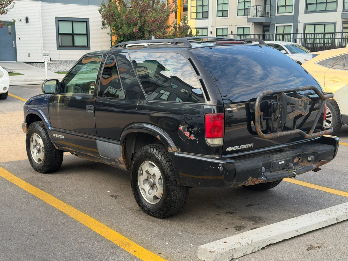 2005 Chevrolet Blazer 2dr 4WD - photo 4