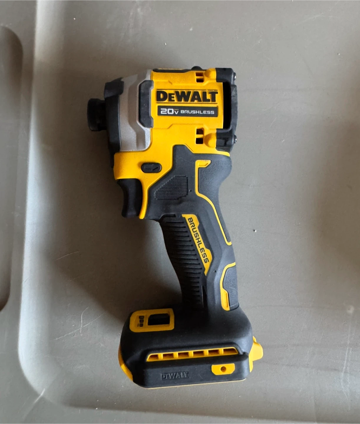 DEWALT 20V MAX Brushless Cordless Impact Driver DCF850 - photo 3